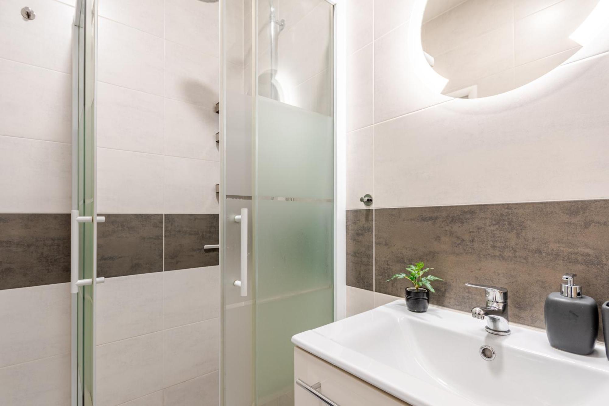Apartament Charm Deco Near Old Town, All-friendly