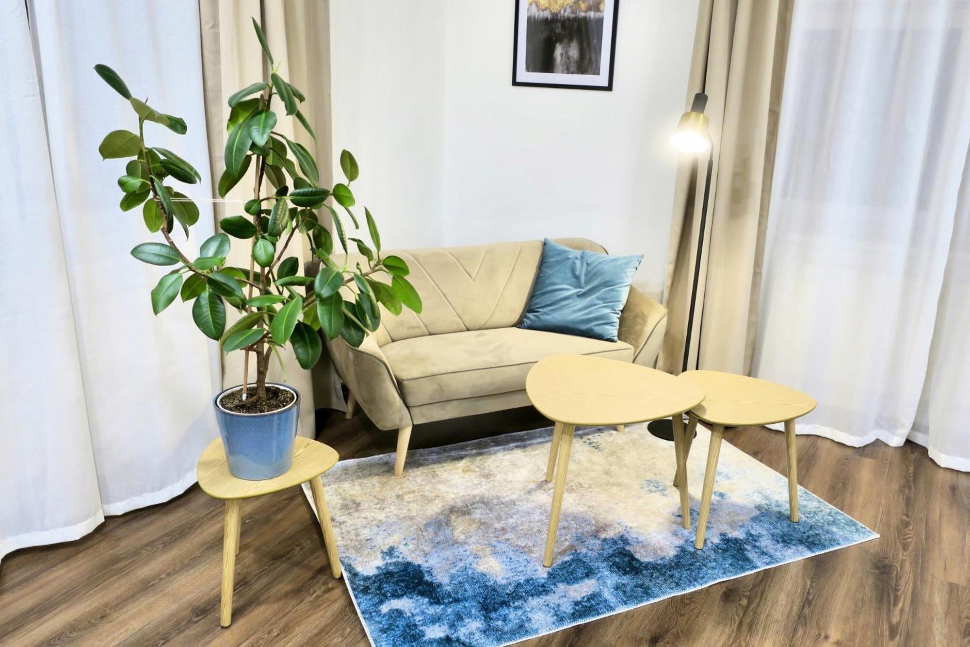 Charm Deco Near Old Town, All-friendly Apartament *